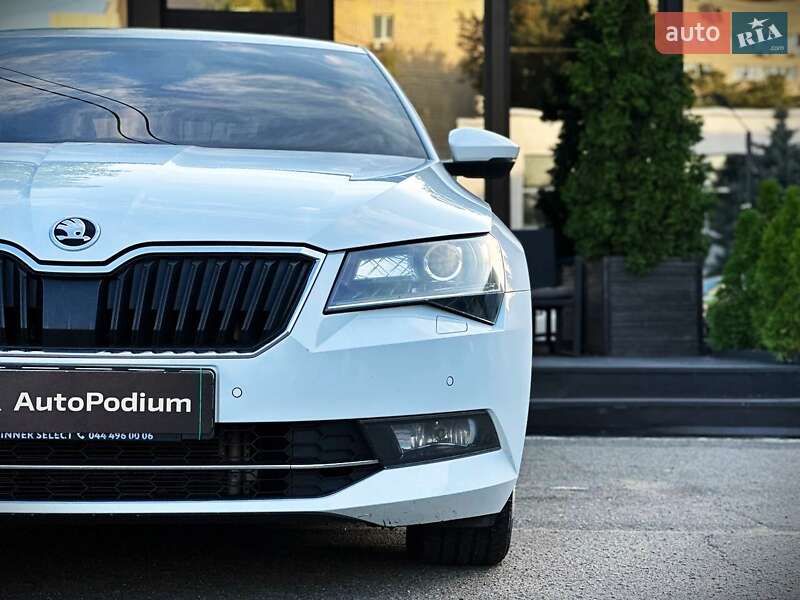 Лифтбек Skoda Superb 2019 в Киеве