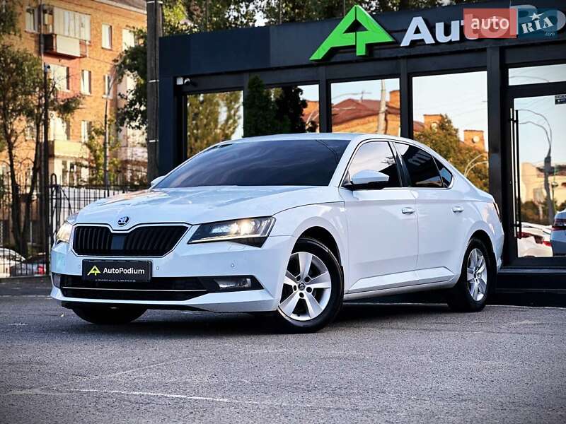 Лифтбек Skoda Superb 2019 в Киеве