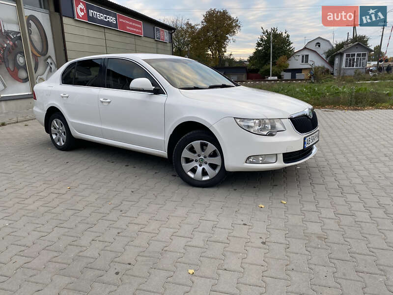 Skoda Superb 2012 Skoda Superb 2012