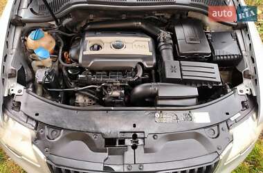 Лифтбек Skoda Superb 2011 в 