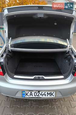 Лифтбек Skoda Superb 2011 в 