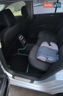 Лифтбек Skoda Superb 2011 в 