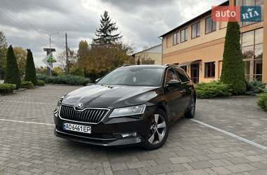 Універсал Skoda Superb 2016 в Береговому