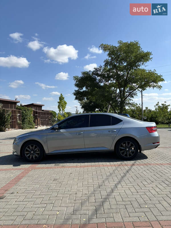 Ліфтбек Skoda Superb 2016 в Золочеві фото 5 Ліфтбек Skoda Superb 2016 в Золочеві