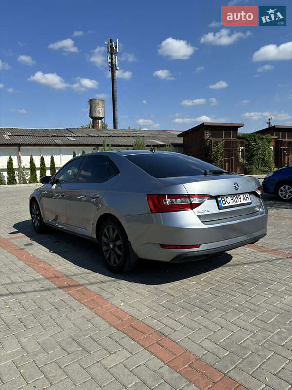 Ліфтбек Skoda Superb 2016 в Золочеві фото 8 Ліфтбек Skoda Superb 2016 в Золочеві