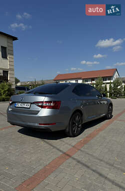 Лифтбек Skoda Superb 2016 в 