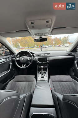 Лифтбек Skoda Superb 2016 в 