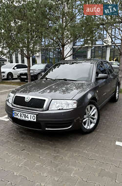 Лифтбек Skoda Superb 2002 в Ровно