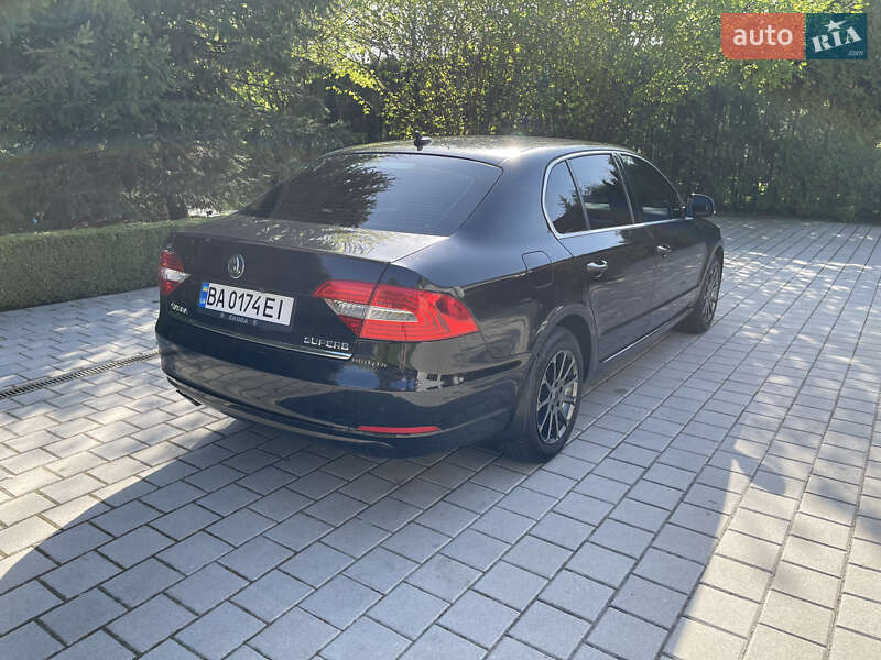 Лифтбек Skoda Superb 2013 в Киеве