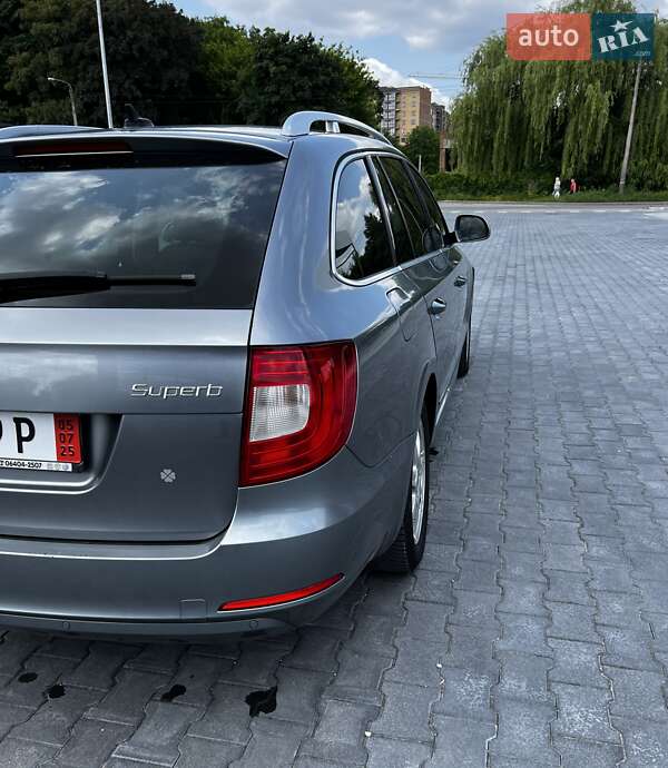 Универсал Skoda Superb 2012 в Каменец-Подольском
