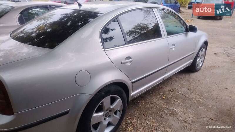 Лифтбек Skoda Superb 2006 в Запорожье