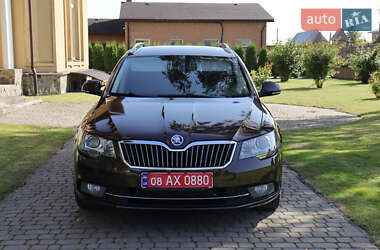 Універсал Skoda Superb 2014 в  фото 6 Універсал Skoda Superb 2014 в