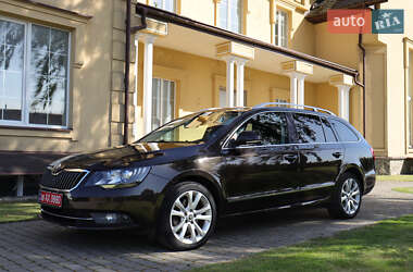 Універсал Skoda Superb 2014 в  фото 9 Універсал Skoda Superb 2014 в