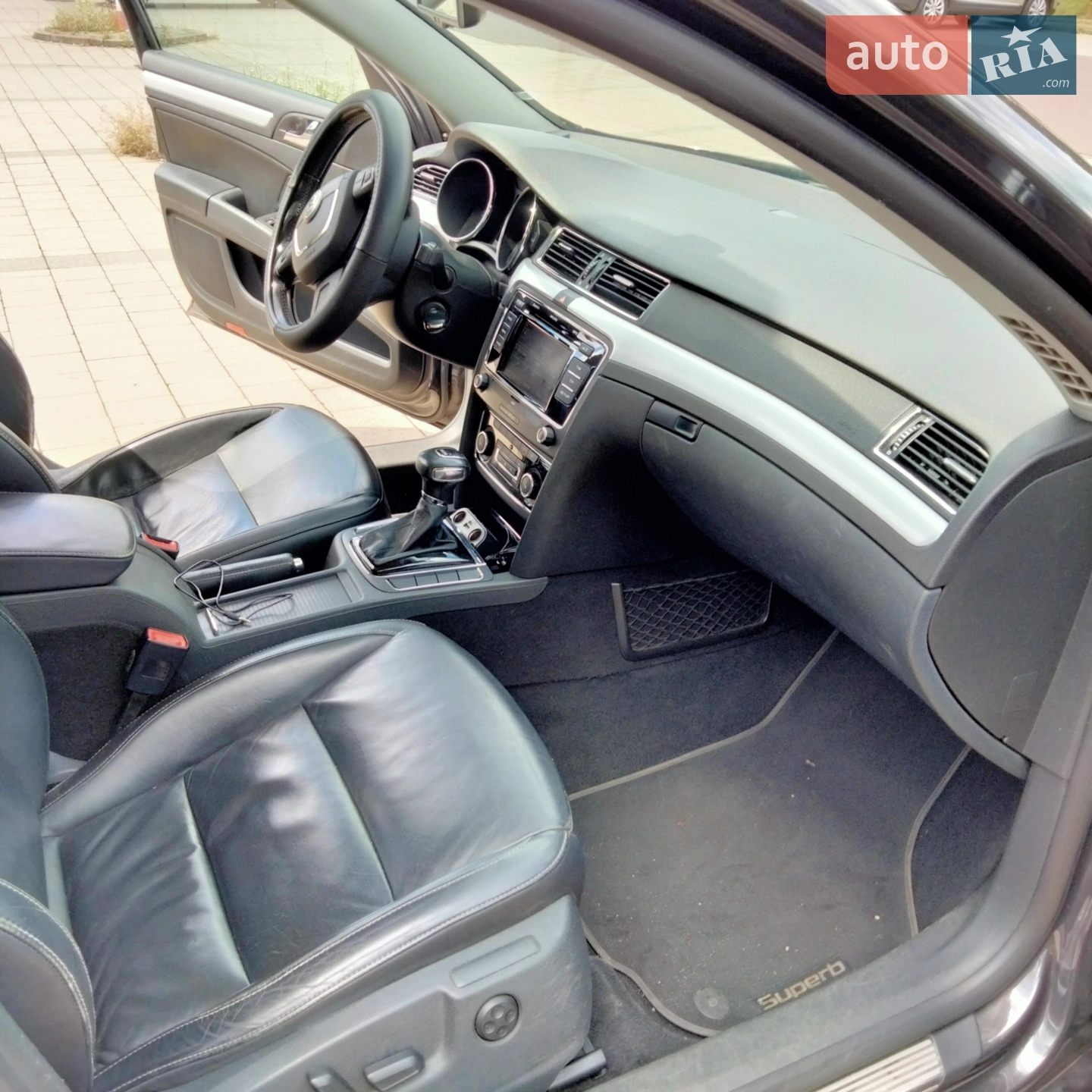 2010 Skoda Superb - мініатюра 9