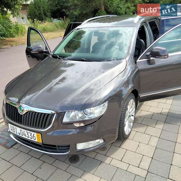 Универсал Skoda Superb 2010 в Хмельницком
