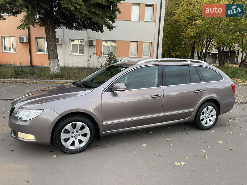 Універсал Skoda Superb 2012 в Рівному