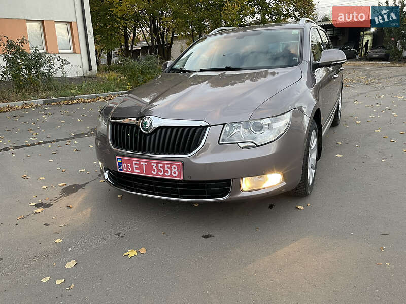 Універсал Skoda Superb 2012 в Рівному