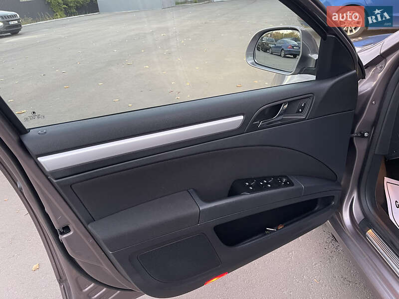 Універсал Skoda Superb 2012 в Рівному