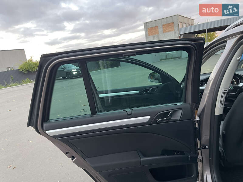 Універсал Skoda Superb 2012 в Рівному