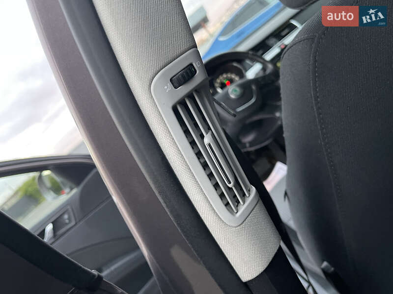 Універсал Skoda Superb 2012 в Рівному