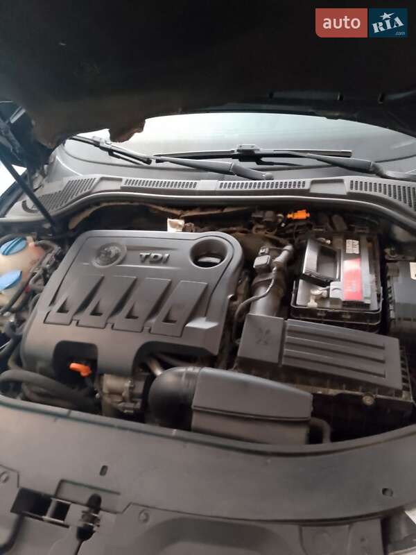 Лифтбек Skoda Superb 2011 в Тернополе