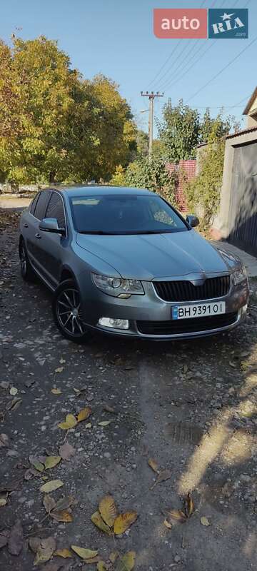 Лифтбек Skoda Superb 2011 в Одессе