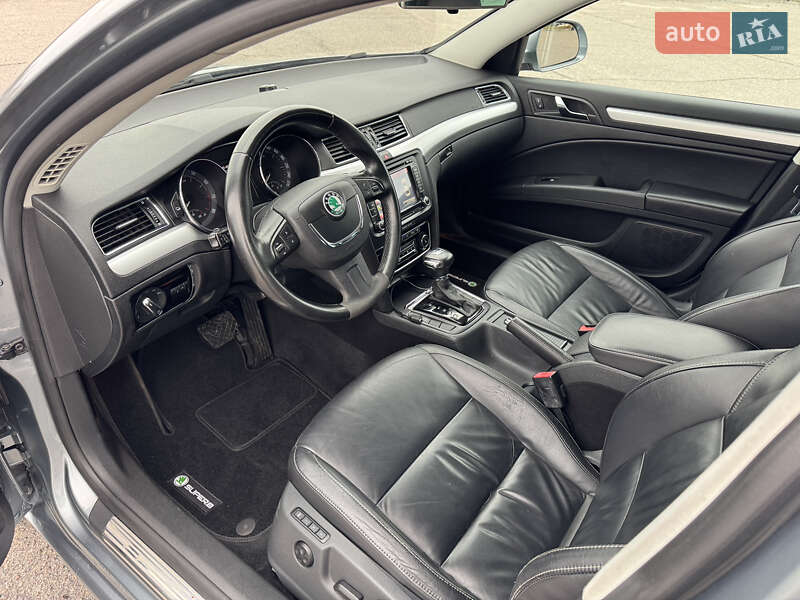 Универсал Skoda Superb 2011 в Белой Церкви