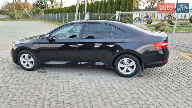 Лифтбек Skoda Superb 2016 в Львове фото 18 Лифтбек Skoda Superb 2016 в Львове