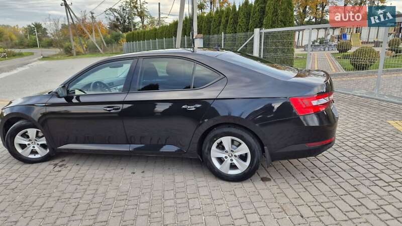 Лифтбек Skoda Superb 2016 в Львове фото 22 Лифтбек Skoda Superb 2016 в Львове