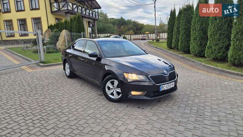 Лифтбек Skoda Superb 2016 в Львове фото 82 Лифтбек Skoda Superb 2016 в Львове