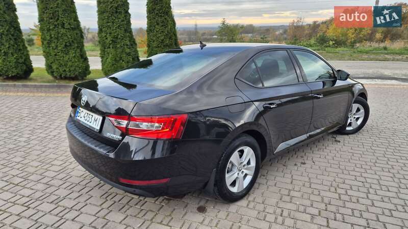 Лифтбек Skoda Superb 2016 в Львове фото 87 Лифтбек Skoda Superb 2016 в Львове