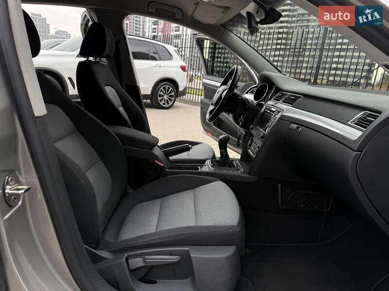 Ліфтбек Skoda Superb 2012 в Києві