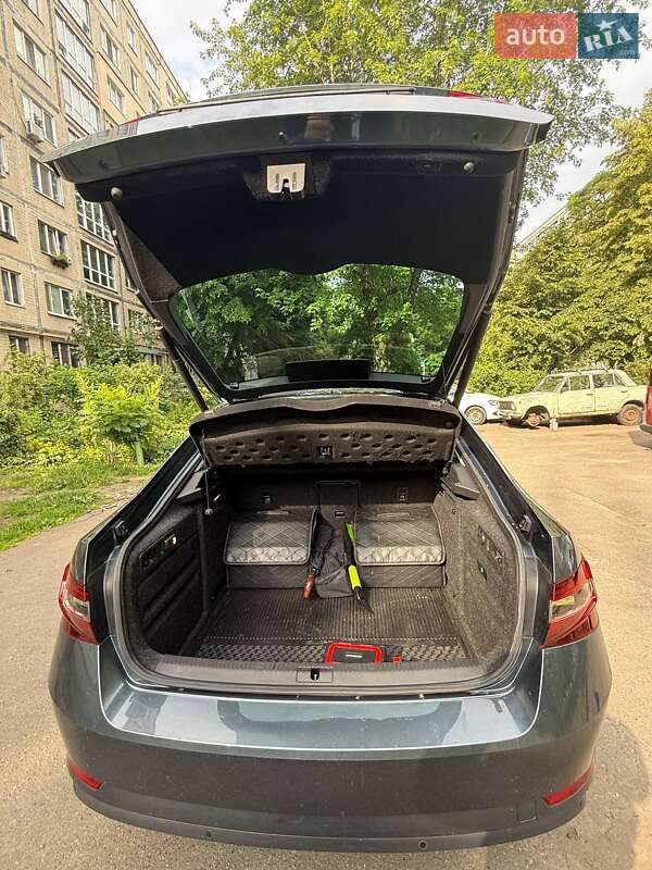 Ліфтбек Skoda Superb 2016 в Києві