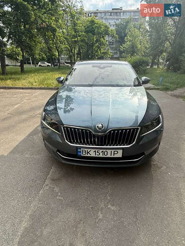 Ліфтбек Skoda Superb 2016 в Києві