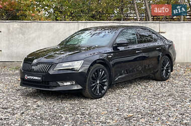 Лифтбек Skoda Superb 2017 в 