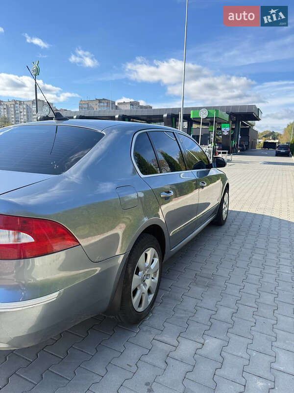 Лифтбек Skoda Superb 2008 в Хмельницком