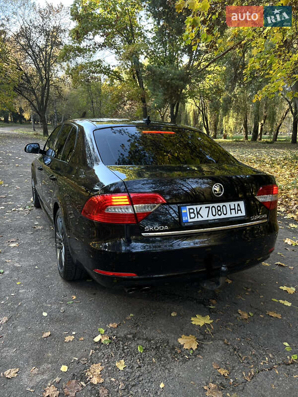 Ліфтбек Skoda Superb 2015 в Рівному
