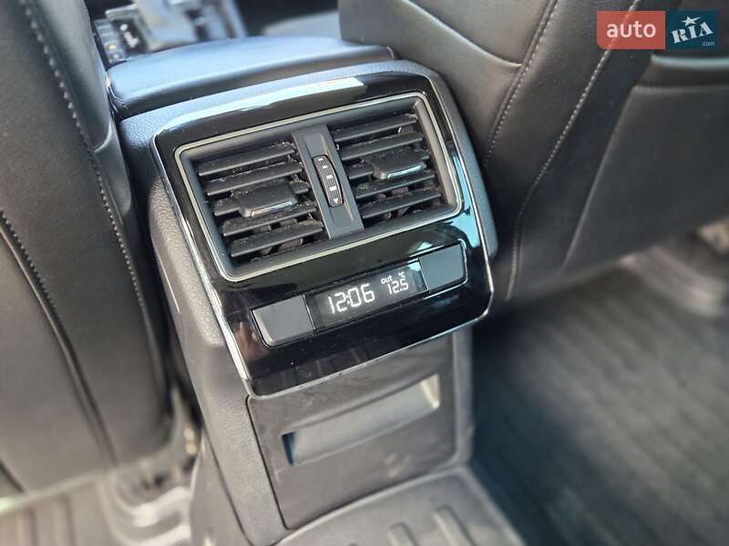 Универсал Skoda Superb 2016 в Бучаче