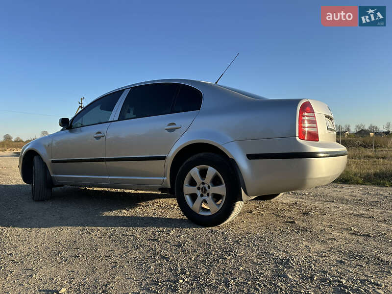 Лифтбек Skoda Superb 2006 в Ивано-Франковске фото 5 Лифтбек Skoda Superb 2006 в Ивано-Франковске