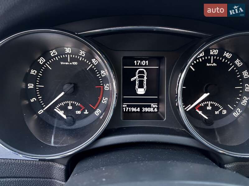 Ліфтбек Skoda Superb 2014 в Дубні фото 4 Ліфтбек Skoda Superb 2014 в Дубні