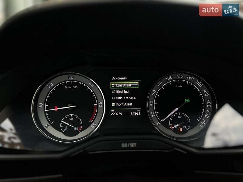 Универсал Skoda Superb 2018 в Ровно