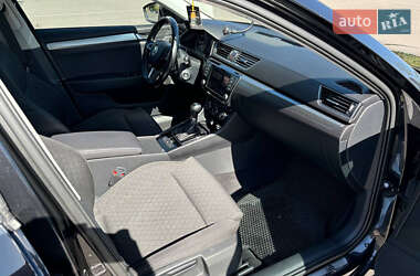 Універсал Skoda Superb 2015 в  фото 13 Універсал Skoda Superb 2015 в