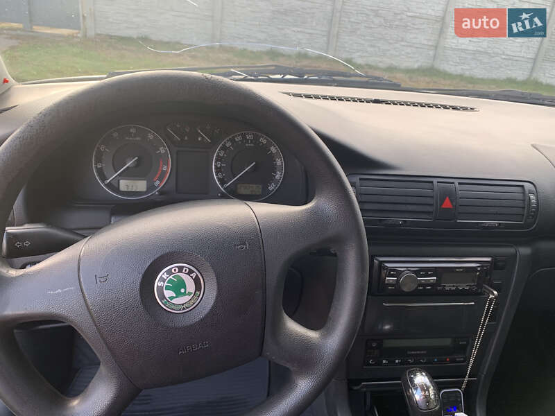 Ліфтбек Skoda Superb 2006 в Дніпрі