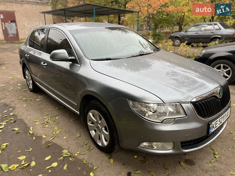 Лифтбек Skoda Superb 2011 в Кривом Роге фото 3 Лифтбек Skoda Superb 2011 в Кривом Роге