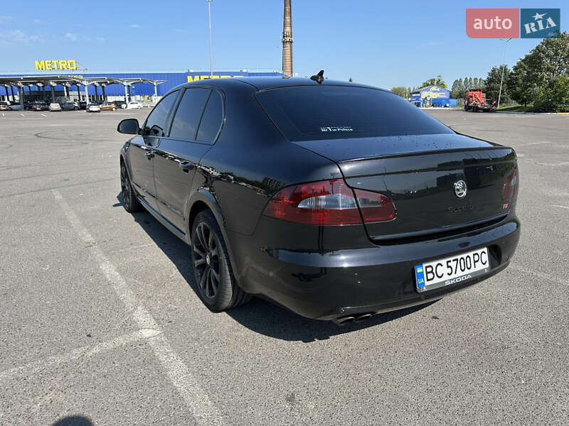 Лифтбек Skoda Superb 2012 в Львове