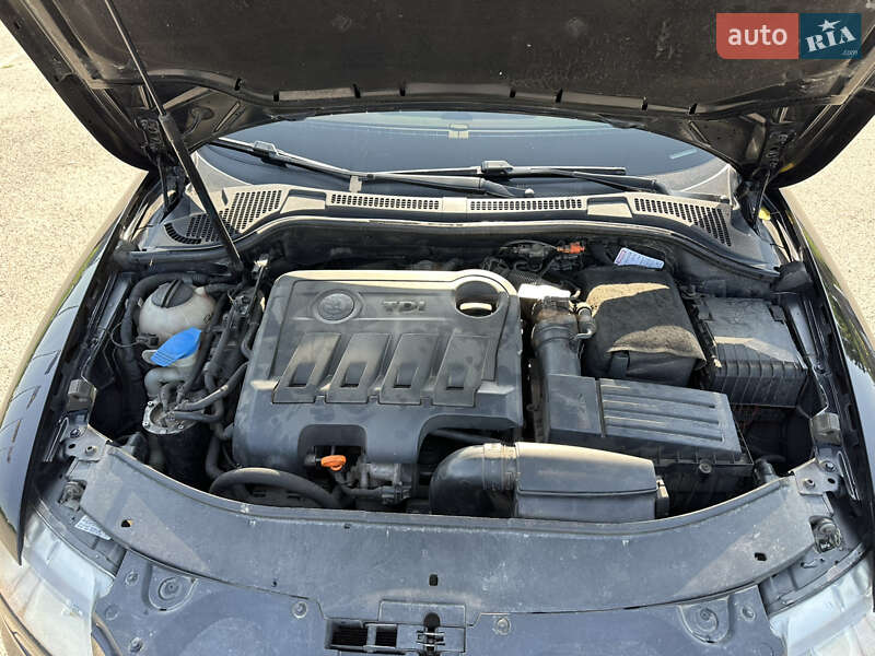 Лифтбек Skoda Superb 2012 в Львове