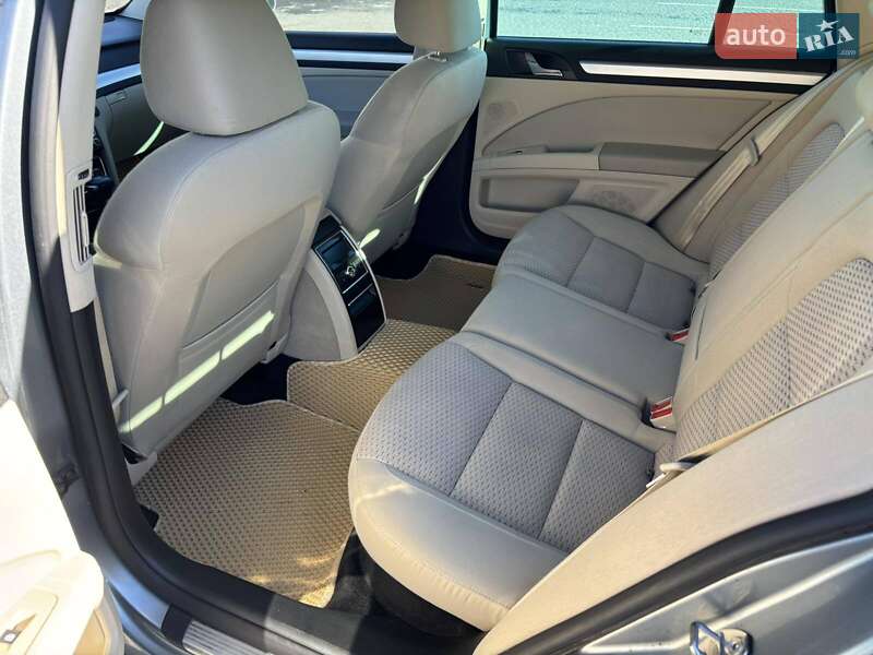 Универсал Skoda Superb 2010 в Трускавце