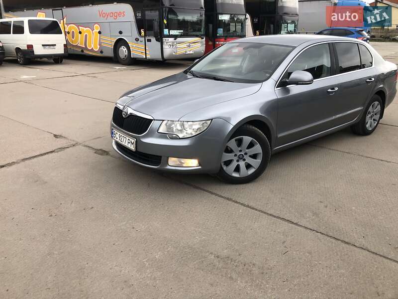 Ліфтбек Skoda Superb 2012 в Львові