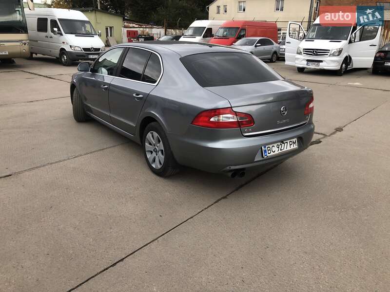 Ліфтбек Skoda Superb 2012 в Львові