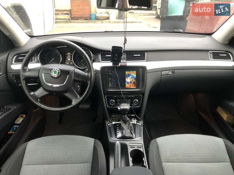 Ліфтбек Skoda Superb 2012 в Львові